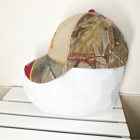 University of Minnesota golden gophers Camo hunting Cap EUC - Picture 2 of 4